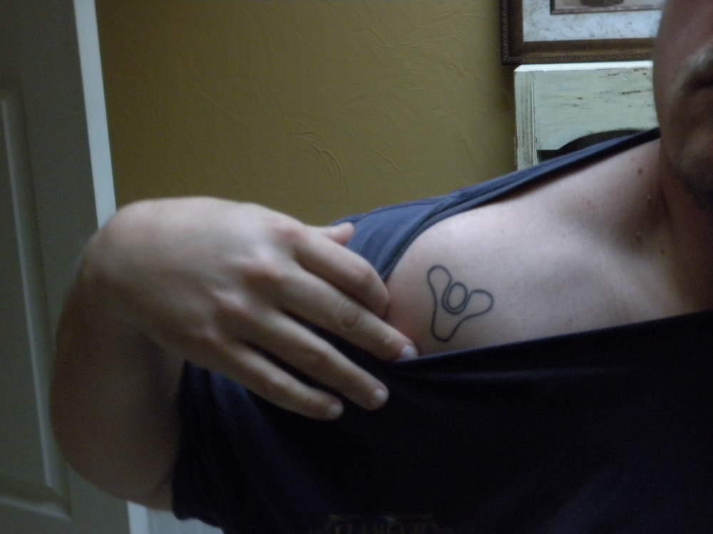 My first Destiny tattoo courtesy of Moose at Titanic Southampton. | Destiny  tattoo, Gaming tattoo, Gamer tattoos
